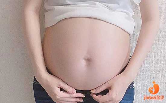 伊春43岁供卵怀孕了_揭秘泰国试管婴儿造高颜值混血儿全过程 最帅混血儿诺一